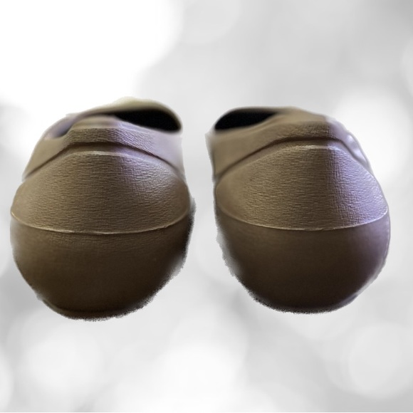 NWOT CROCS Women’s Brown/ Cream Shoes Size 7 - Picture 5 of 7